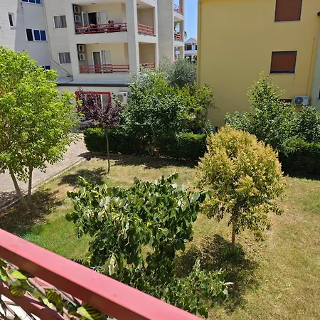 E&e Mali I Robit Appartement *